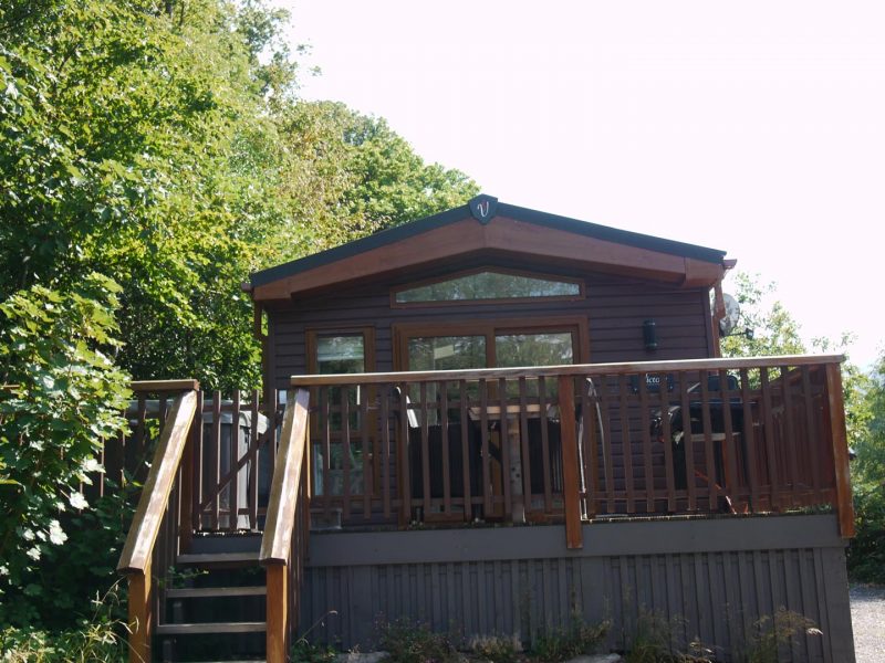 Bassenthwaite lakeside lodges hot tub cumbria hire sale lake district